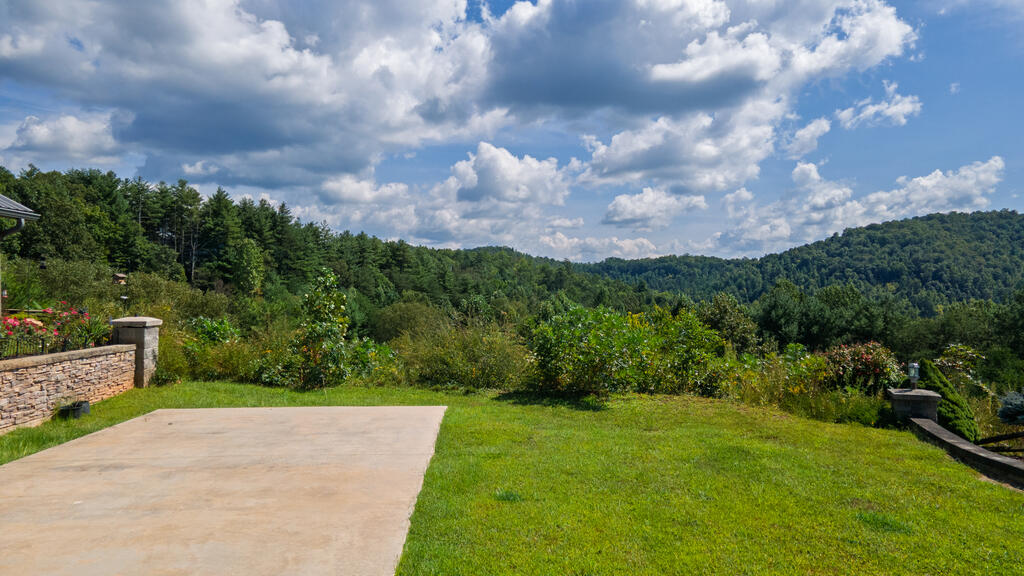 328 Sunset View Trail