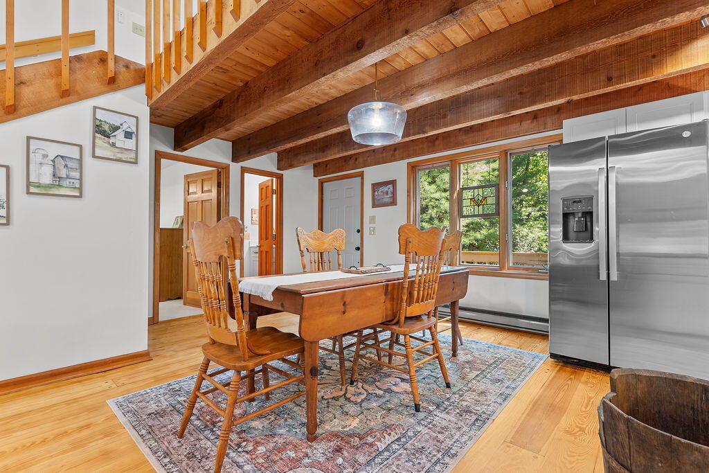120 HOLLY FOREST CT