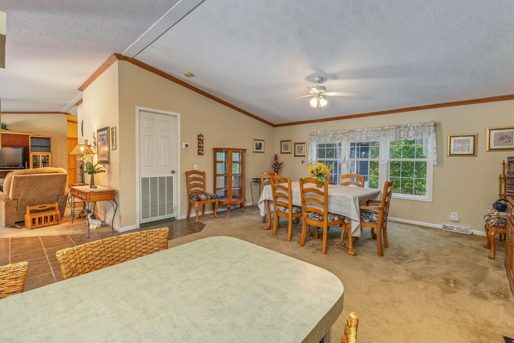 111 WESTWOOD DR