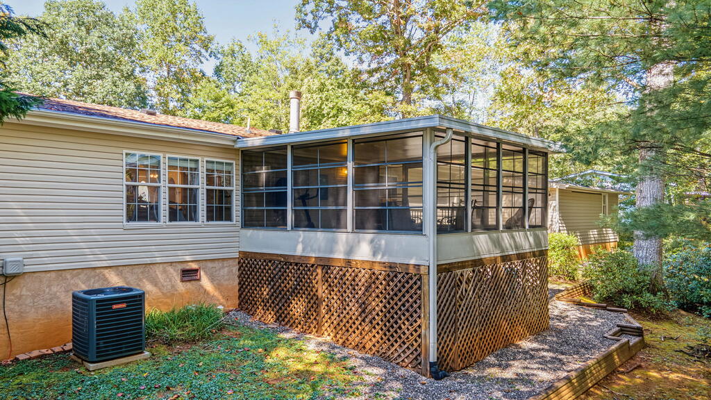 111 WESTWOOD DR