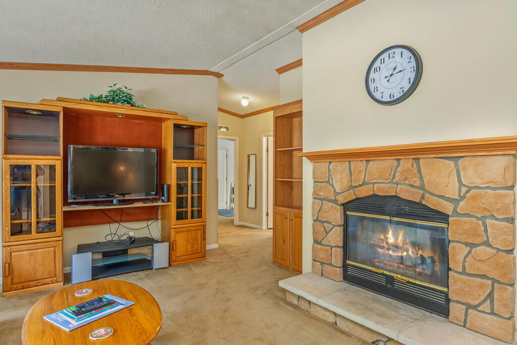 111 WESTWOOD DR