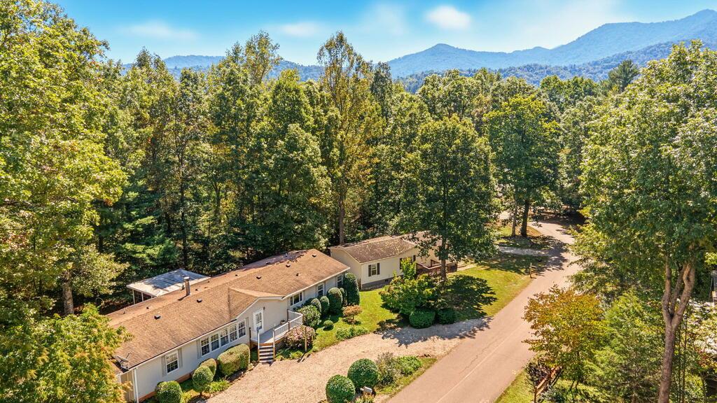 111 WESTWOOD DR