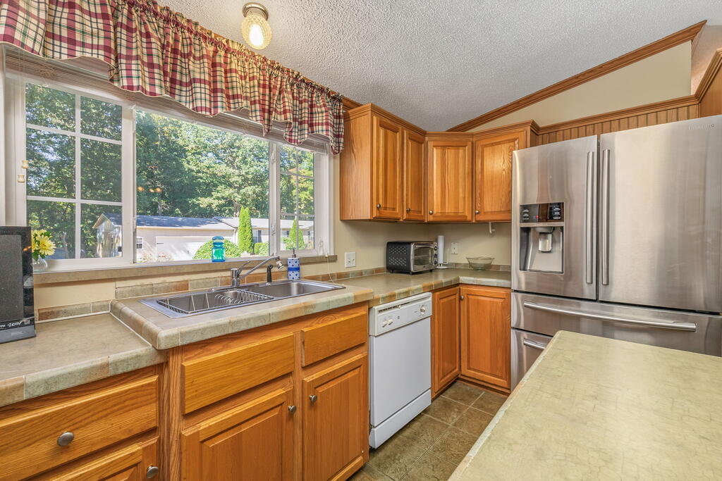 111 WESTWOOD DR