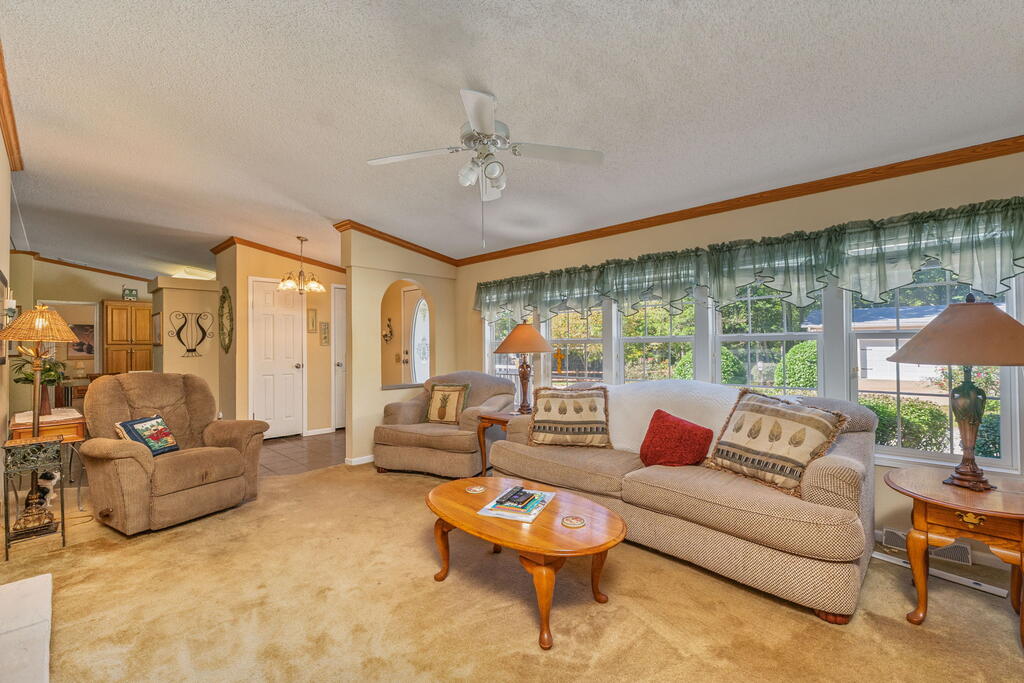 111 WESTWOOD DR