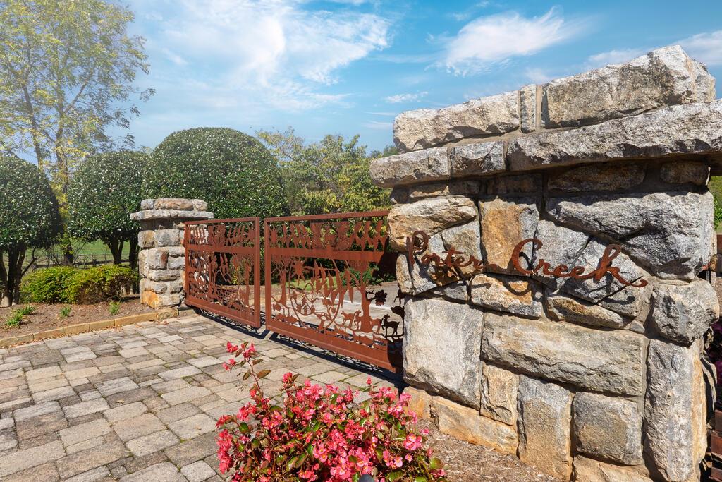 534 Porter Creek