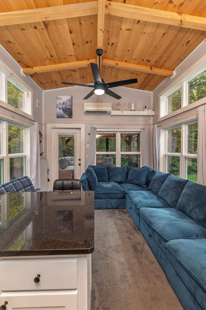 1044 Ray Creek Rd.