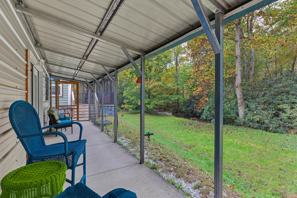 1044 Ray Creek Rd.