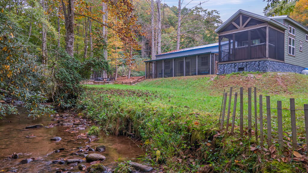 1044 Ray Creek Rd.