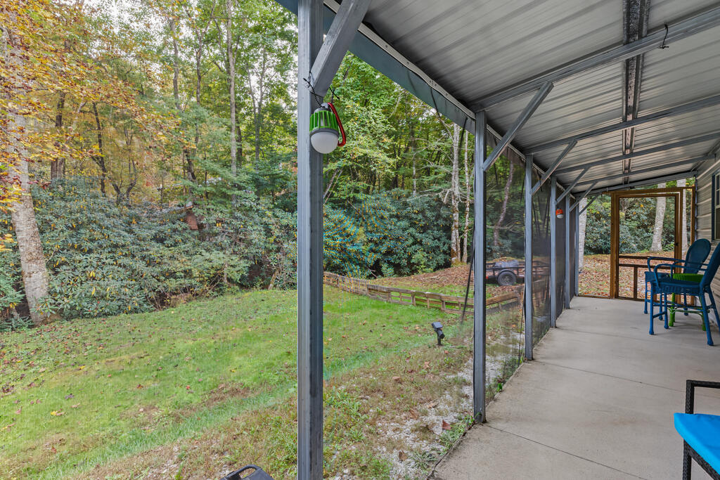 1044 Ray Creek Rd.