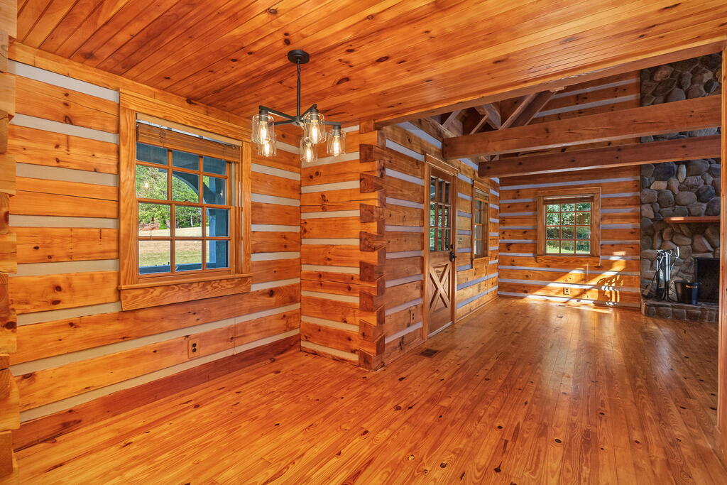 1650 Wide Horizon Drive