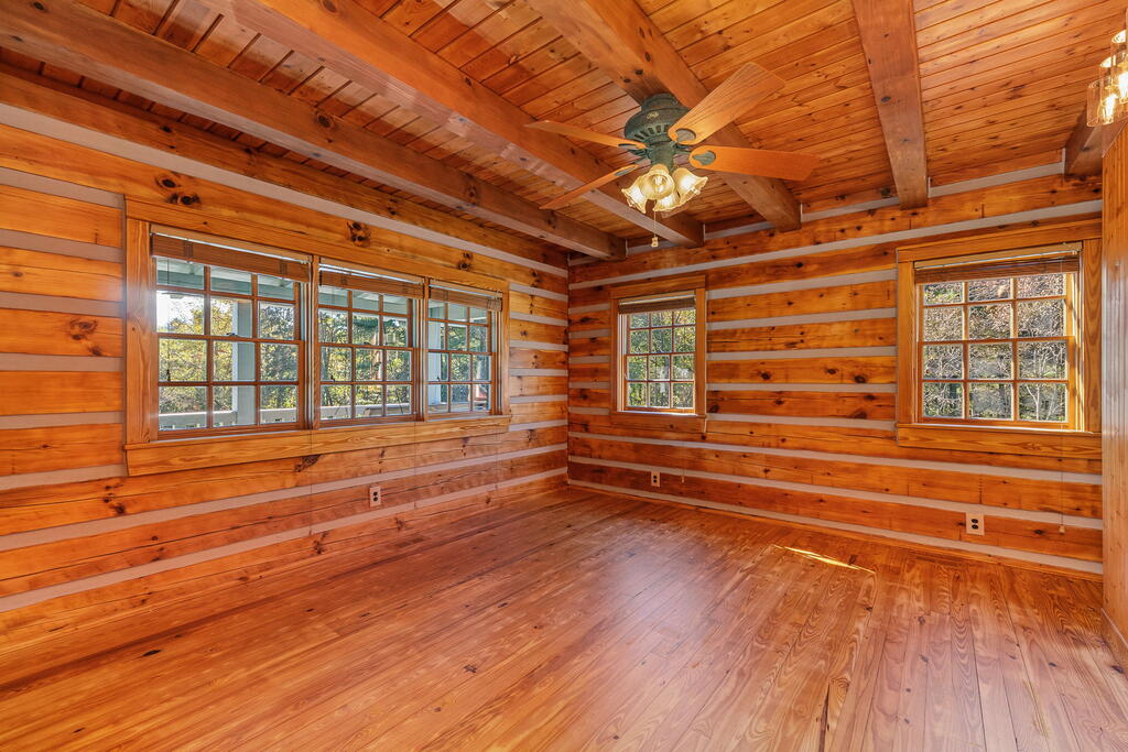 1650 Wide Horizon Drive