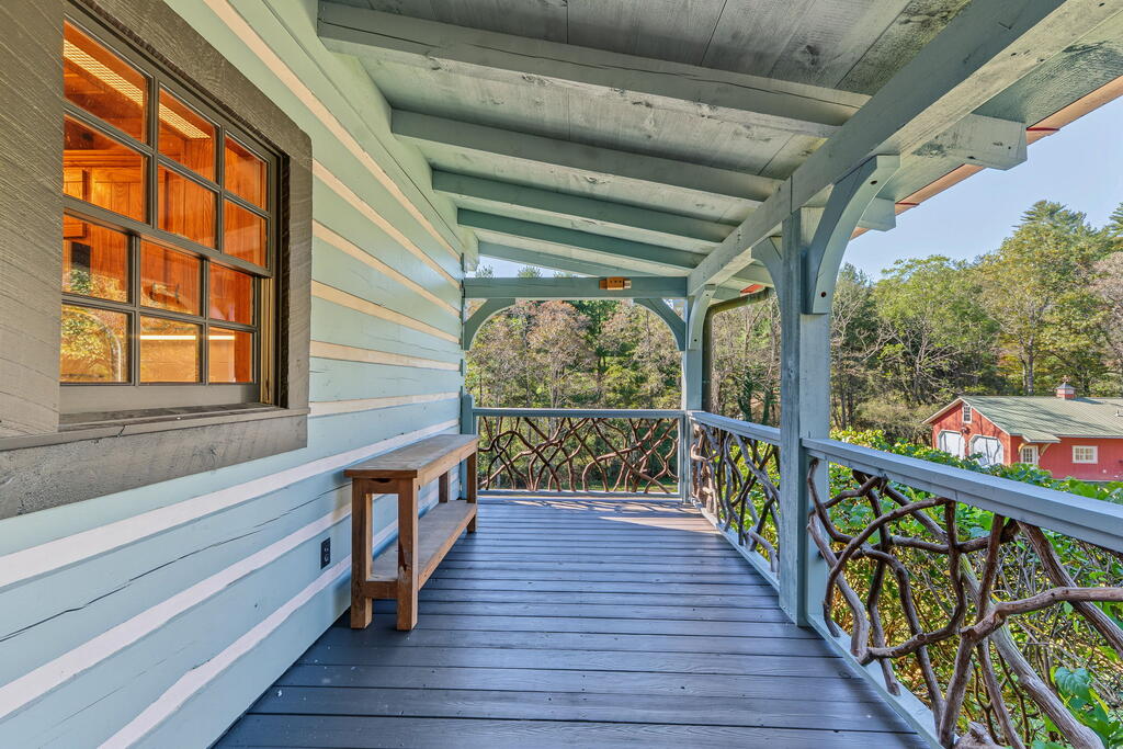 1650 Wide Horizon Drive