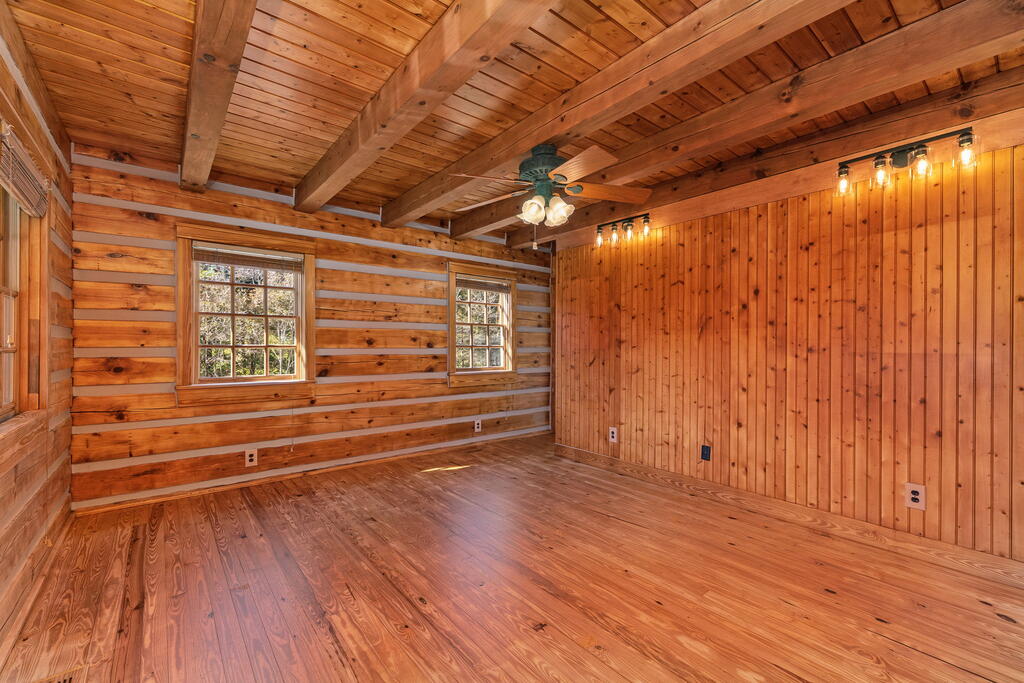 1650 Wide Horizon Drive