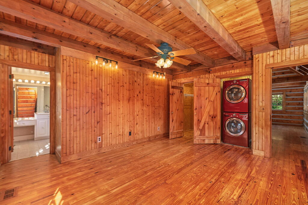 1650 Wide Horizon Drive