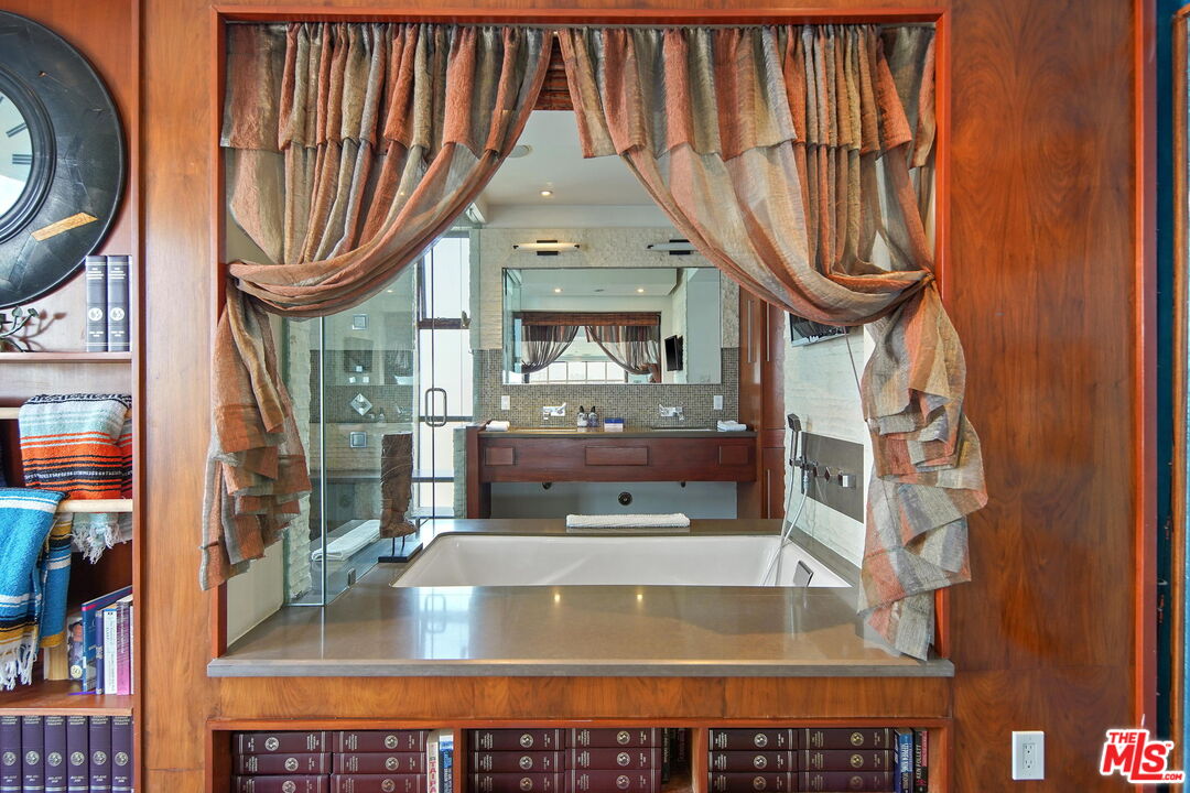 3401 PACIFIC AVE Unit: 3