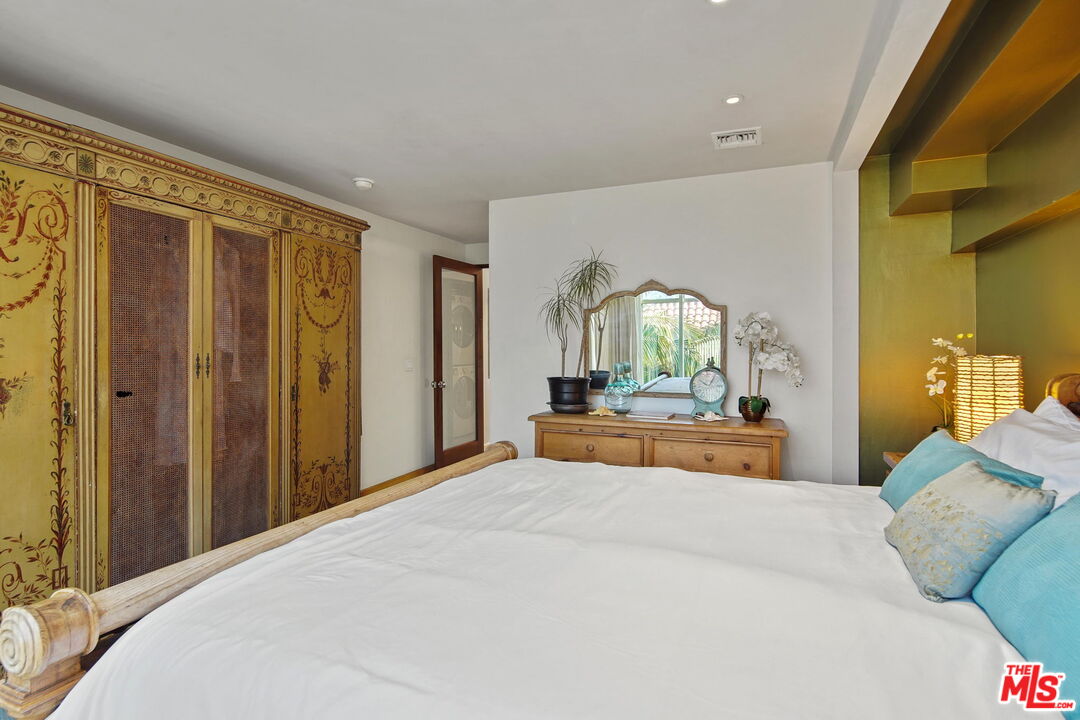 3401 PACIFIC AVE Unit: 3