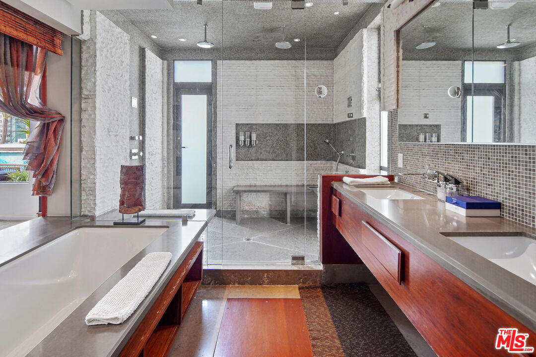 3401 PACIFIC AVE Unit: 3