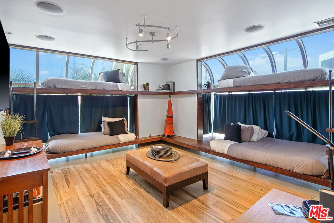 3401 PACIFIC AVE Unit: 3