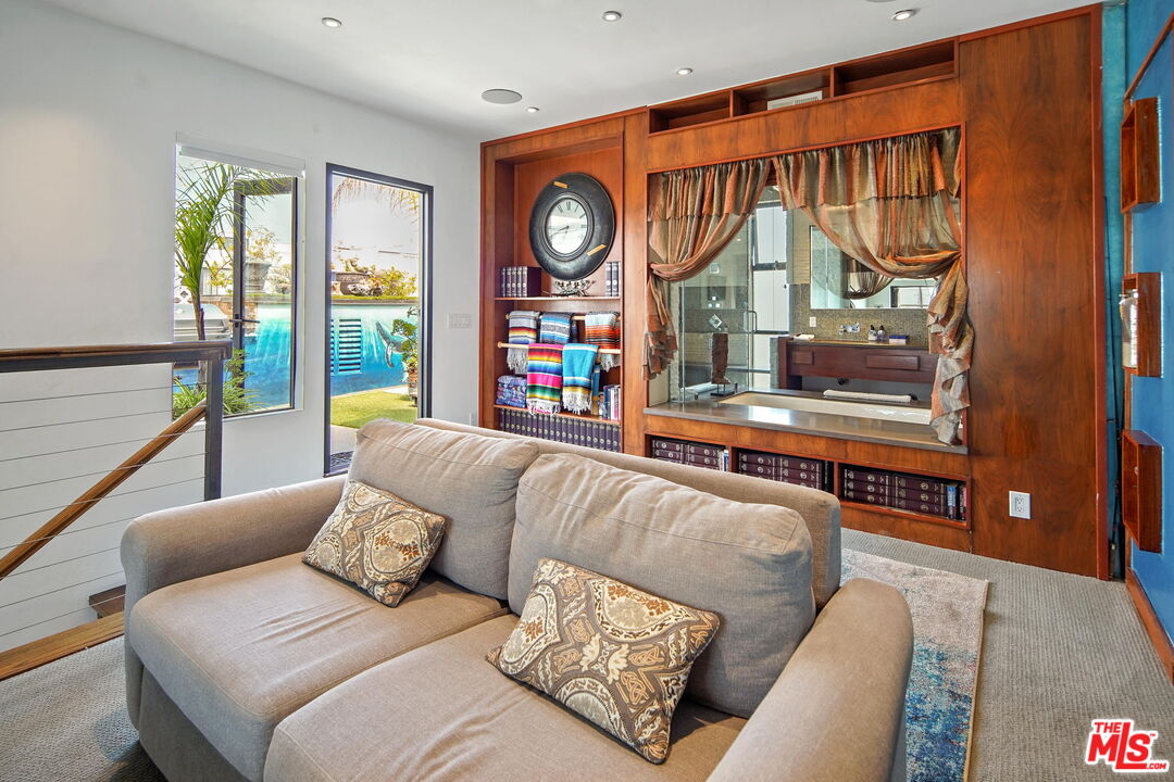 3401 PACIFIC AVE Unit: 3