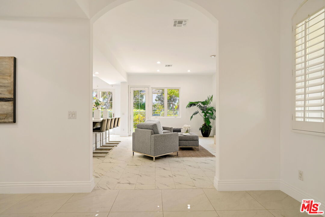 882 Harbor Crossing Ln