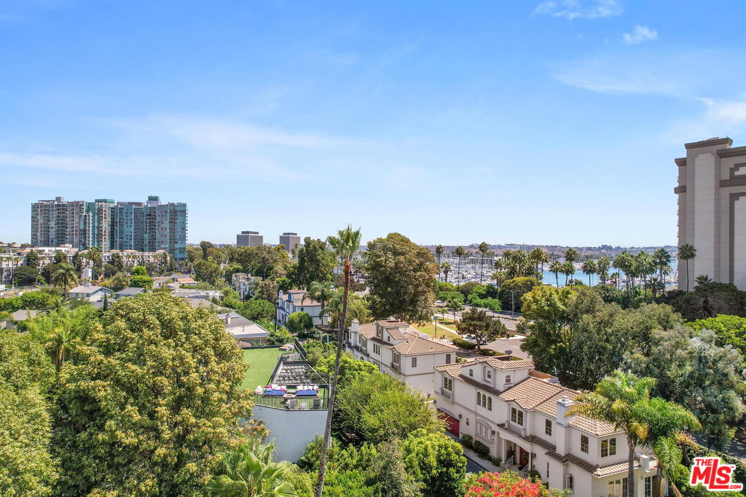 882 Harbor Crossing Ln