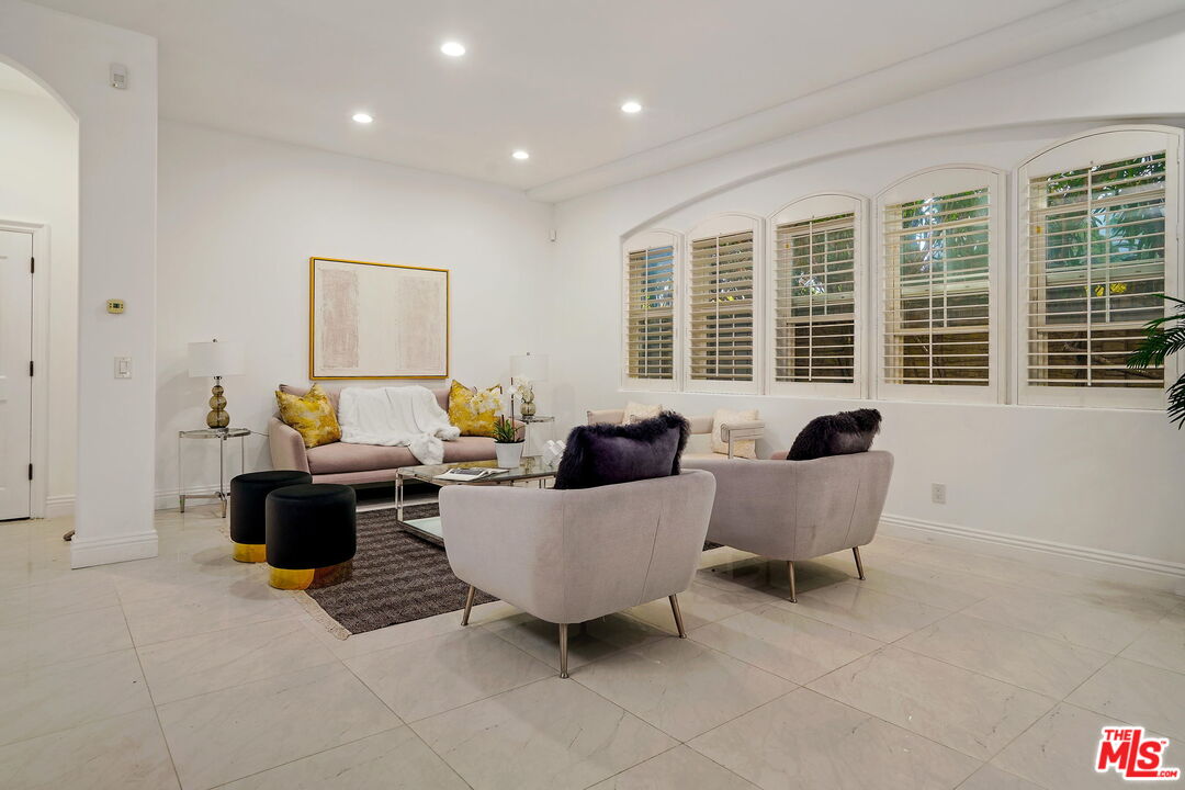 882 Harbor Crossing Ln