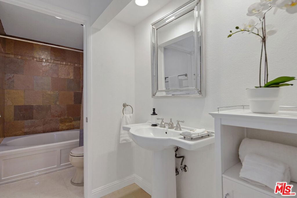 8512 TUSCANY Avenue 322