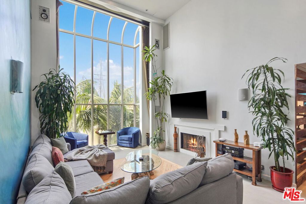 3401 PACIFIC Avenue 3