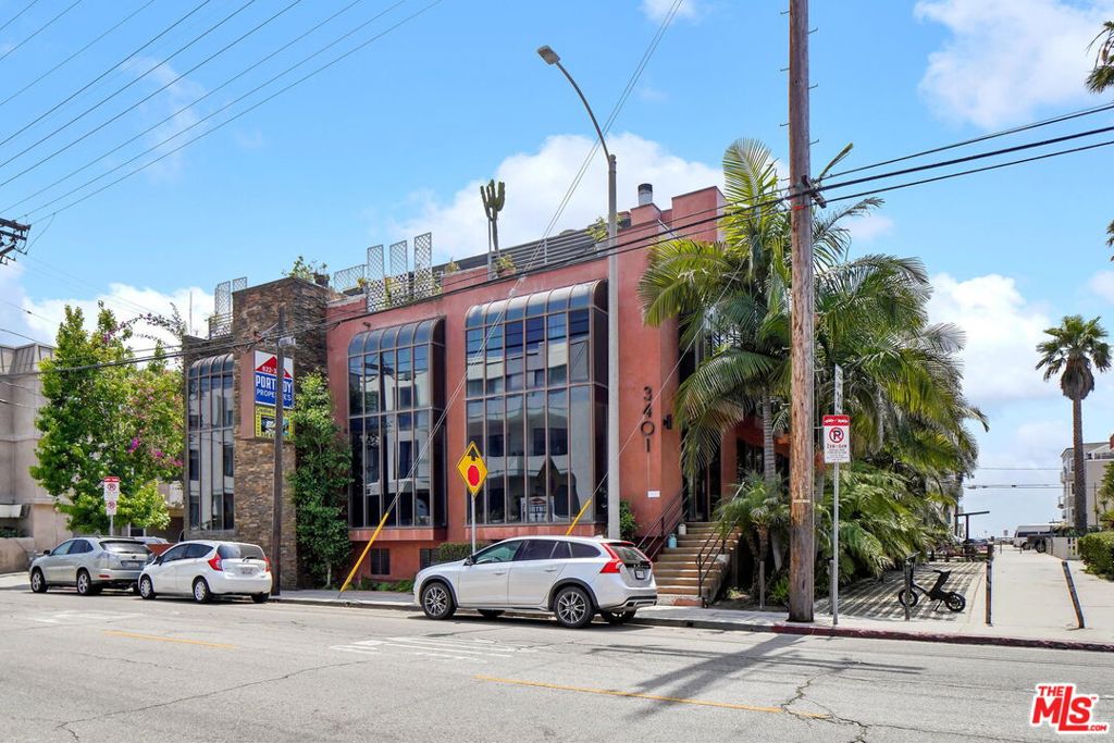 3401 PACIFIC Avenue 3