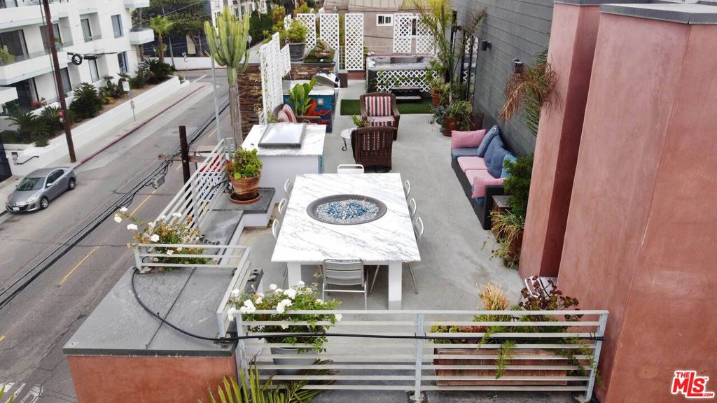 3401 PACIFIC Avenue 3