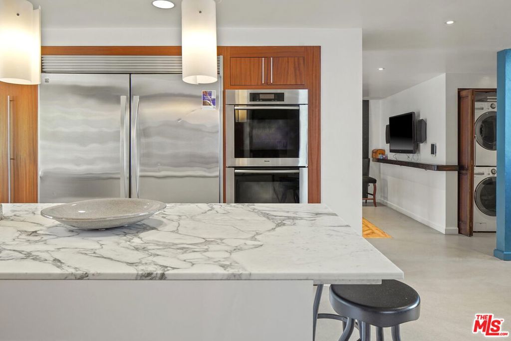 3401 PACIFIC Avenue 3