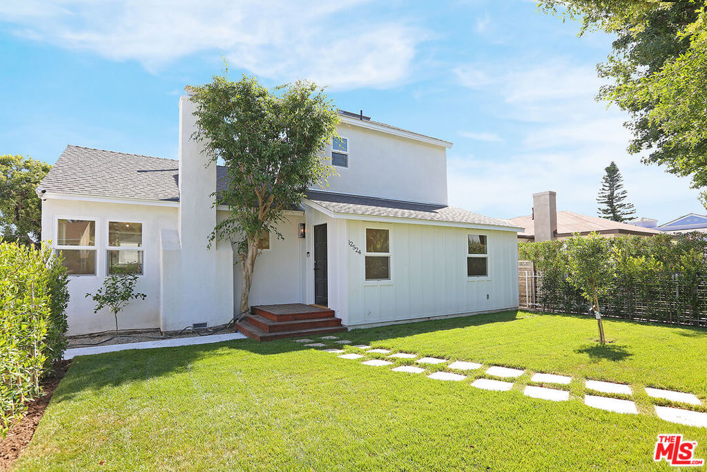 12524 WOODBINE Street