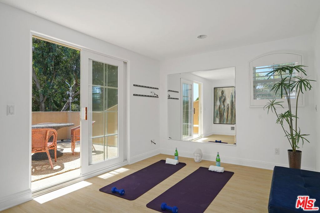 882 Harbor Crossing Lane