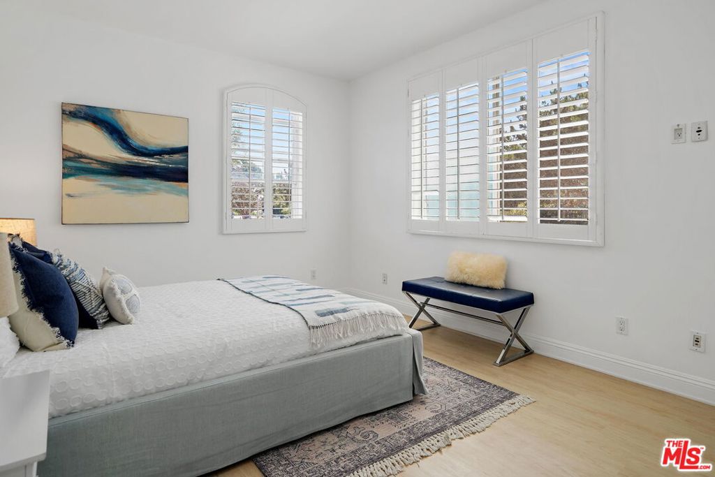 882 Harbor Crossing Lane