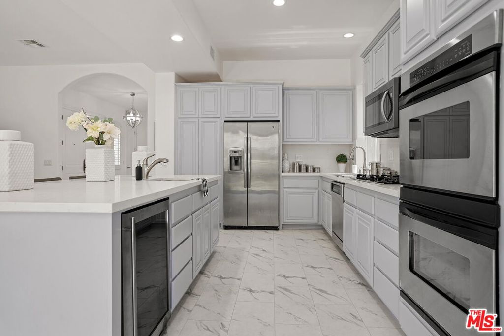 882 Harbor Crossing Lane