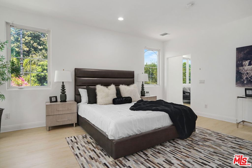 882 Harbor Crossing Lane