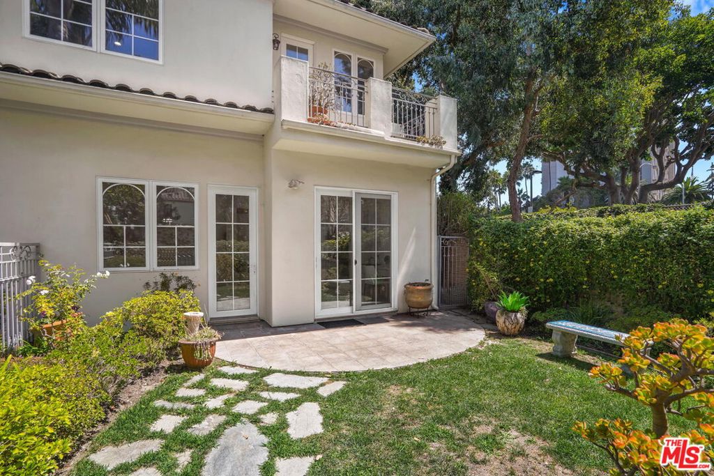 882 Harbor Crossing Lane