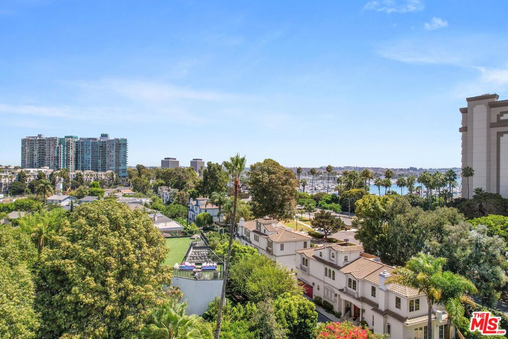 882 Harbor Crossing Lane