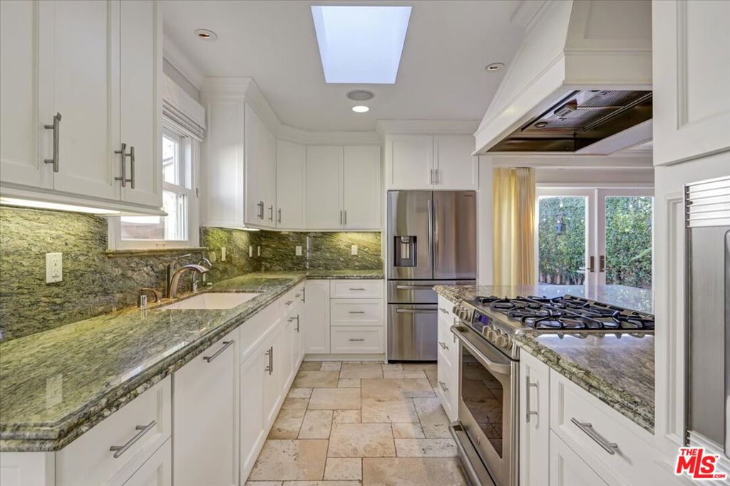 3111 Stanford Avenue