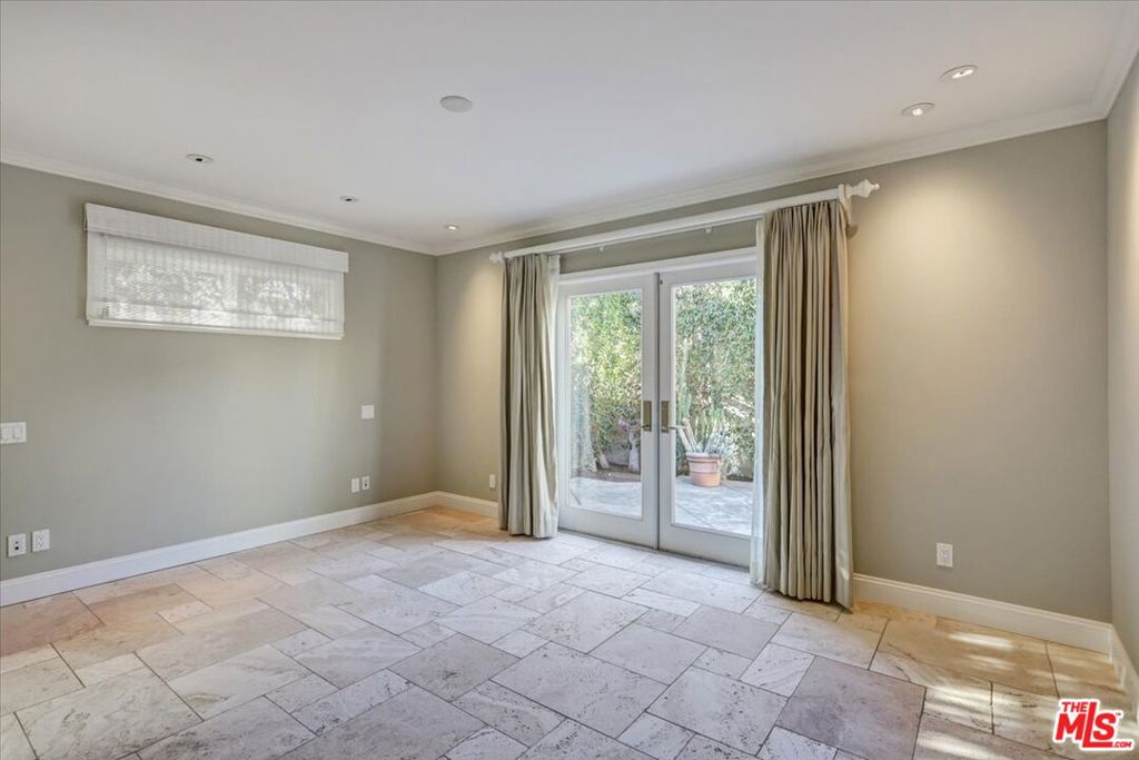 3111 Stanford Avenue