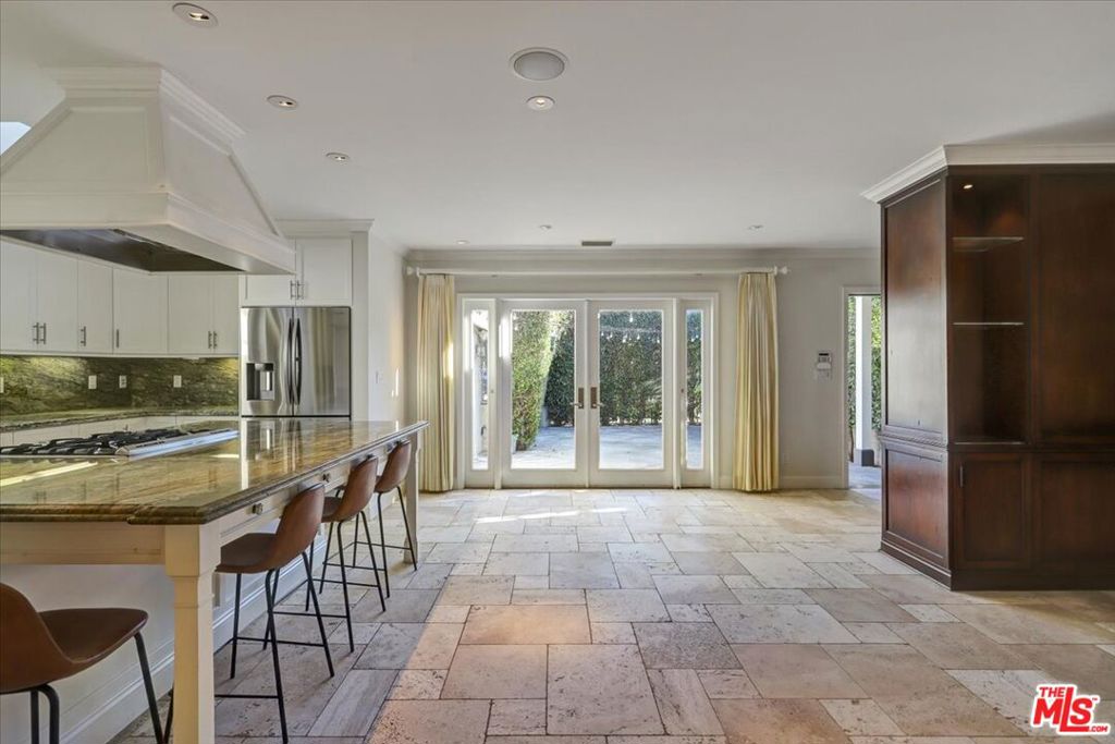 3111 Stanford Avenue