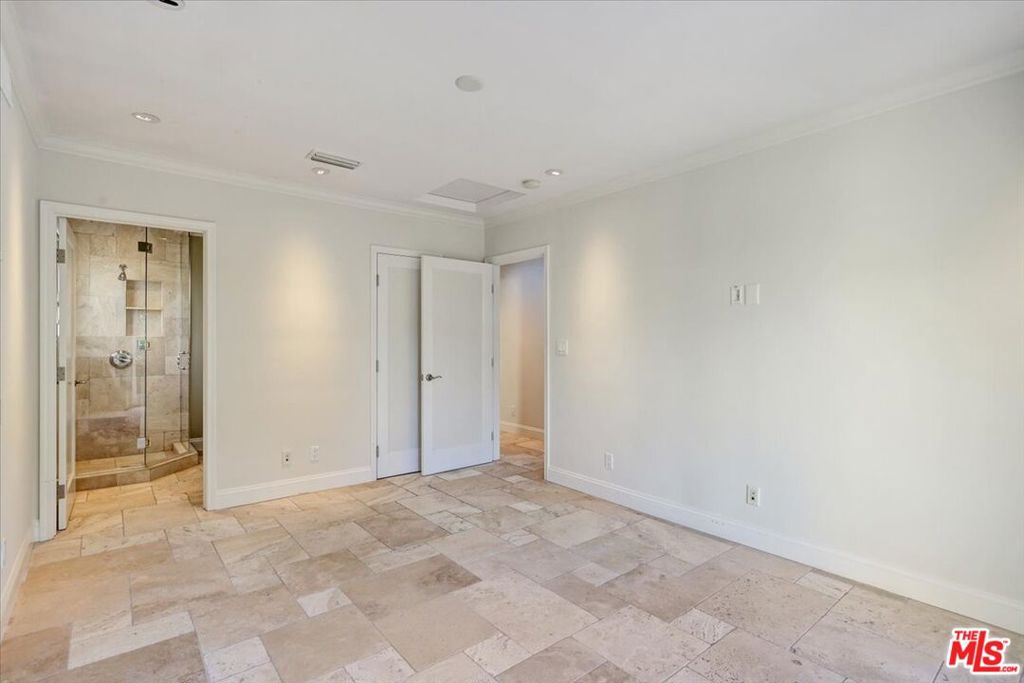 3111 Stanford Avenue