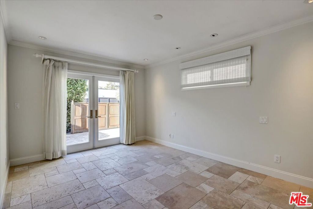 3111 Stanford Avenue