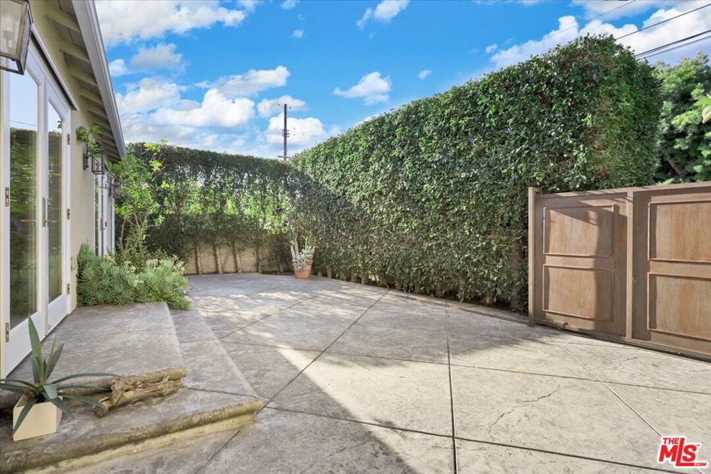 3111 Stanford Avenue