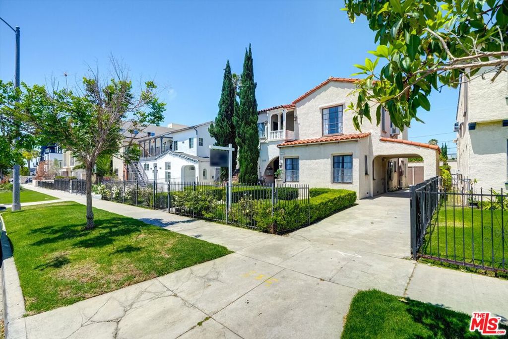 1525 S Orange Grove Avenue