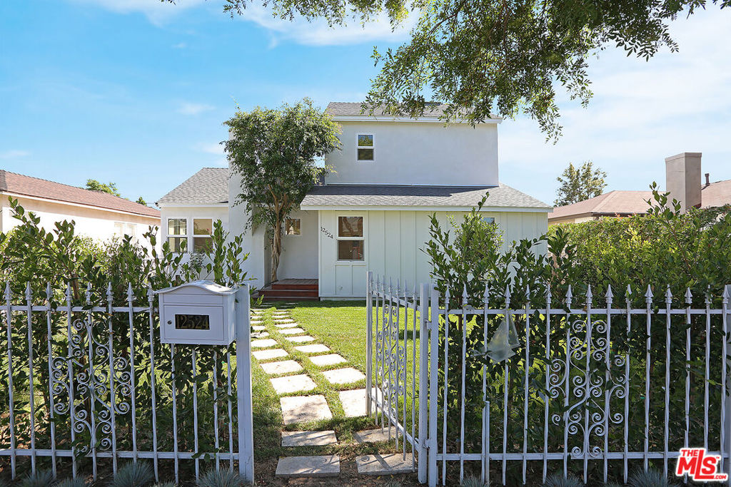 12524 WOODBINE Street