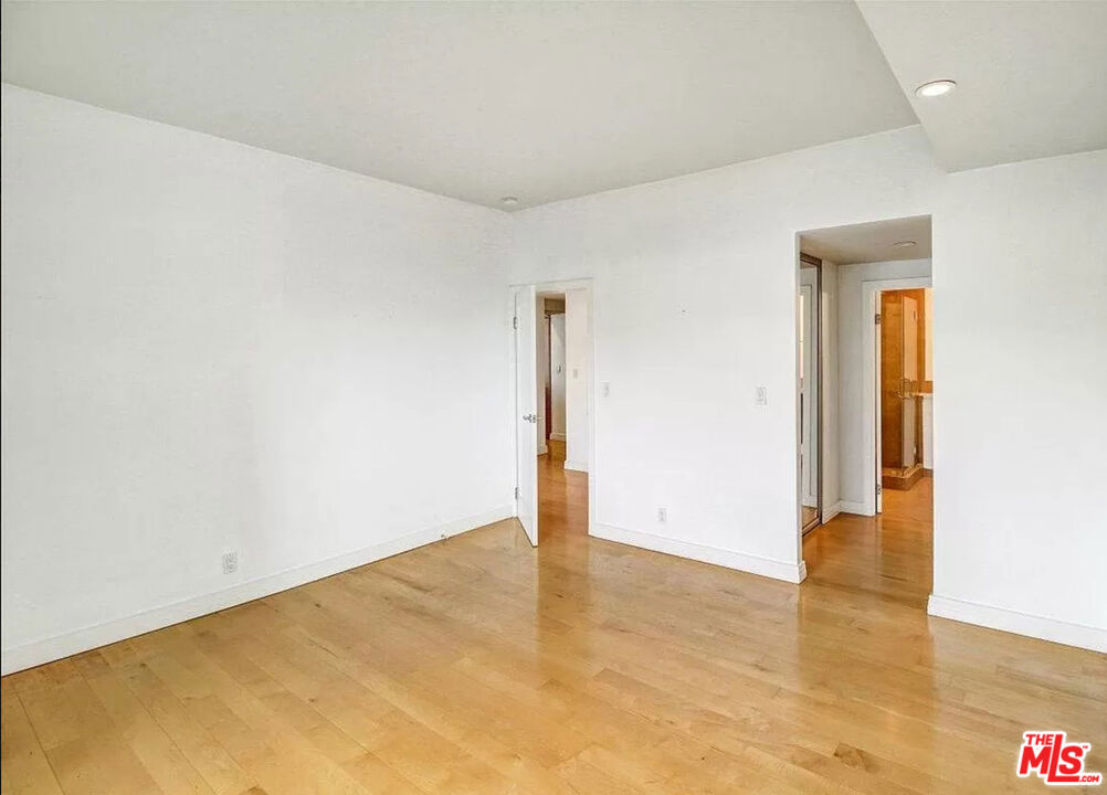 1155 N La Cienega Boulevard 614