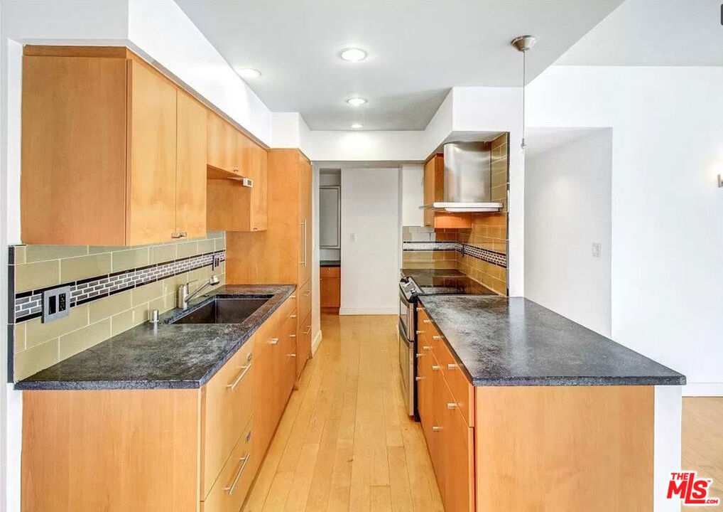 1155 N La Cienega Boulevard 614