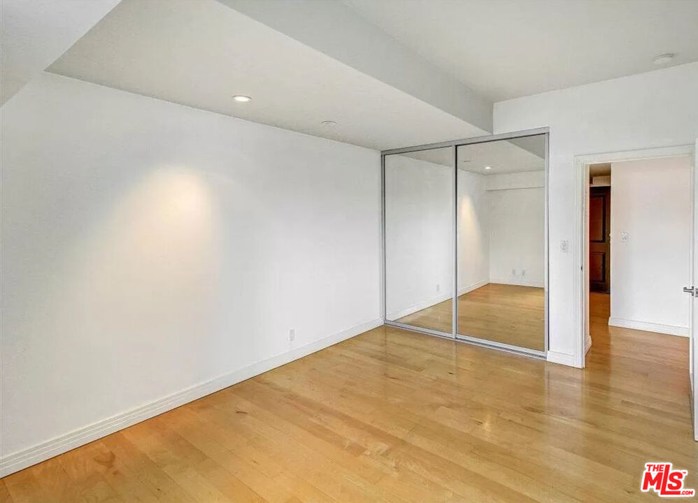 1155 N La Cienega Boulevard 614