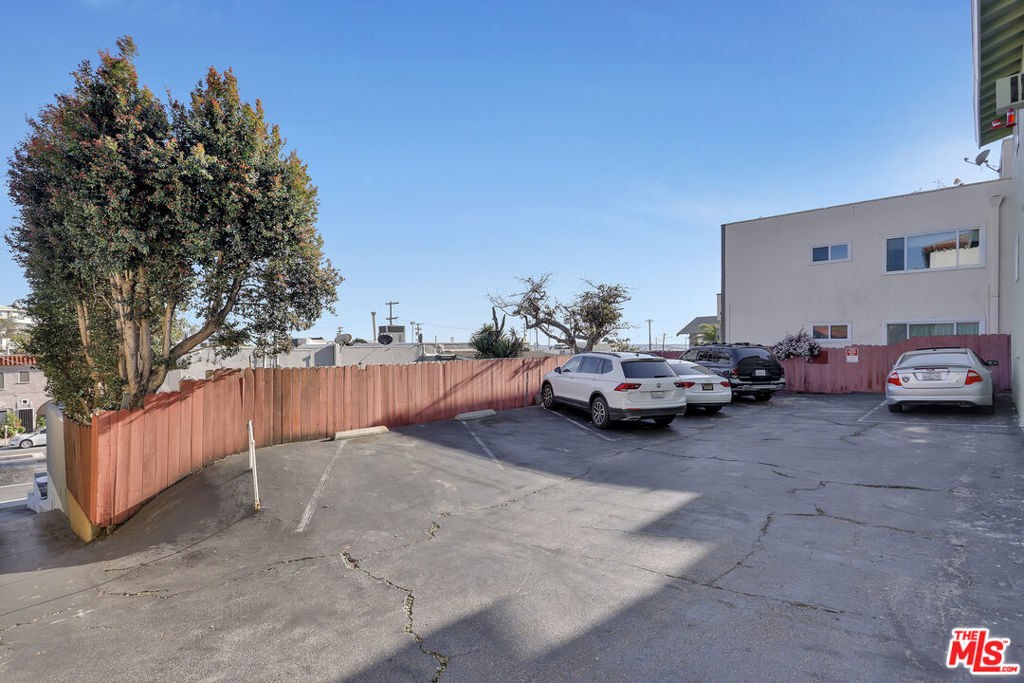 153 W Channel Road